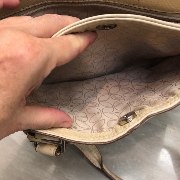 Fossil Purse handbagSoft Creamy Leather Shoulder bag includes strap,  3+pockets - Picture 15 of 17